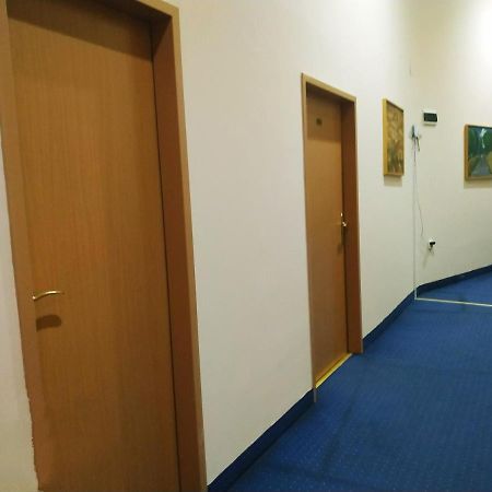 Expo Hotel Tashkent Exterior photo